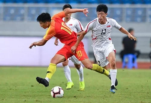 篮球明星精彩扣篮比赛视频